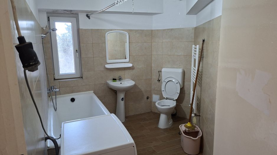 BRASADAS inchiriaza ap cu 4 cam etaj 3/8 cu lift in Micro 17. - Poză 8