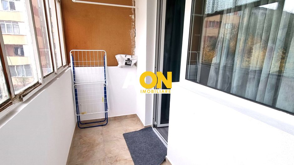 De vanzare apartament 3 camere, Cetate - Poză 7