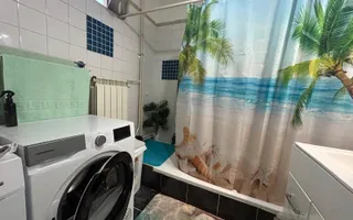 „Vilă cu piscină și teren 1.400 mp în zona Mal, Onești - Poză 57