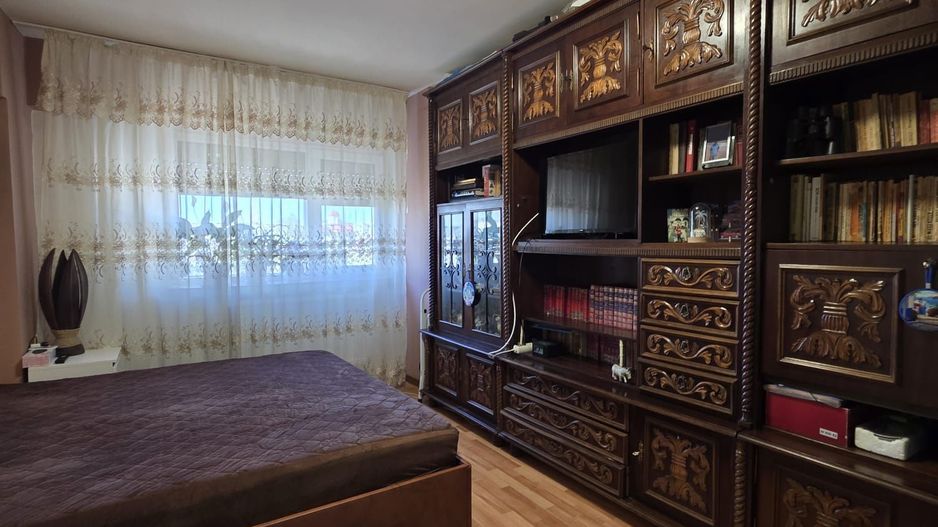 Apartament 4 camere decomandat- Zona Electroputere Mall - Poză 2