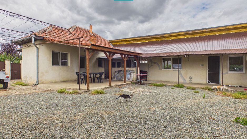 Casă solidă în Curtici cu teren de 1166 mp - Poză 29