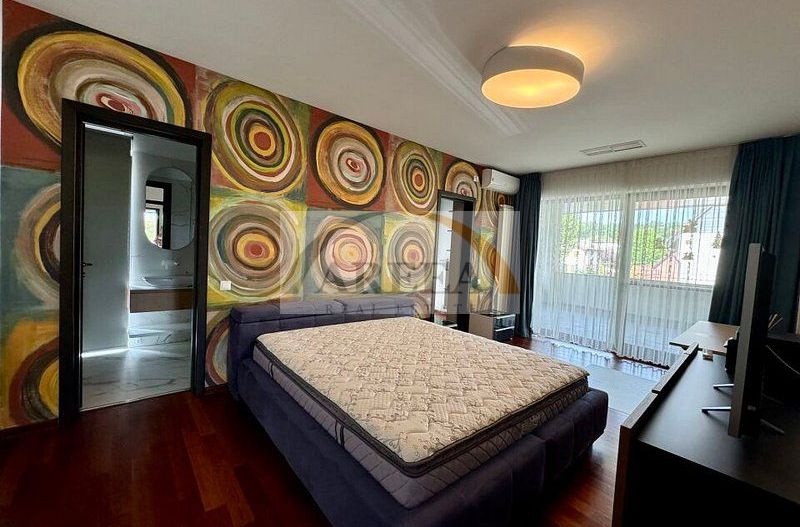 Vila lux de vanzare in cel mai dorit complex din Erou Iancu Nicolae-locatie rara - Poză 18