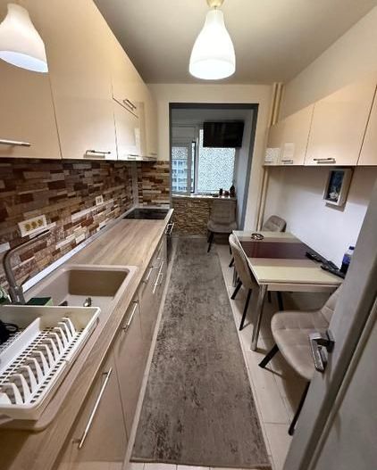 3 camere decomandat, 2 băi, metrou Muncii, bd. Basarabia - Poză 1