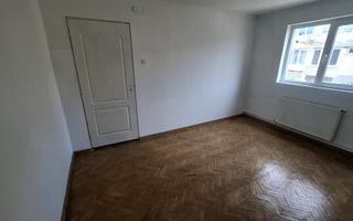 Vind urgent apartament in Turda . - Poză 13