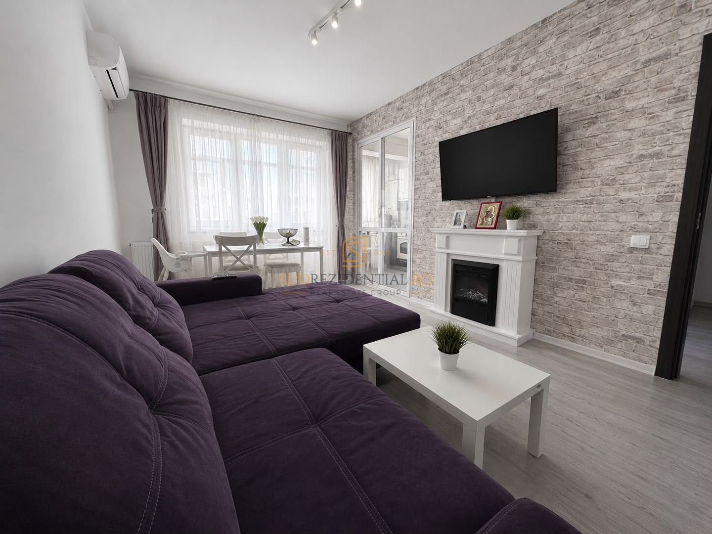 Apartament 2 camere de vanzare, decomandat, acces facil la metrou - Poză 1