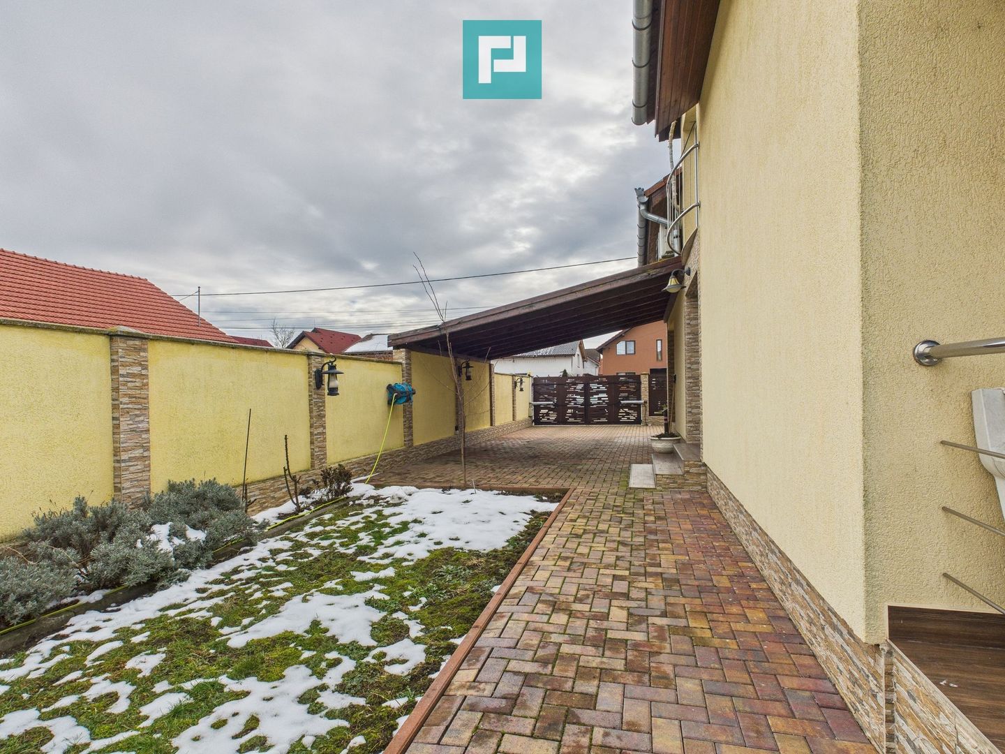 Vilă elegantă cu etaj în Zădăreni - Poză 23