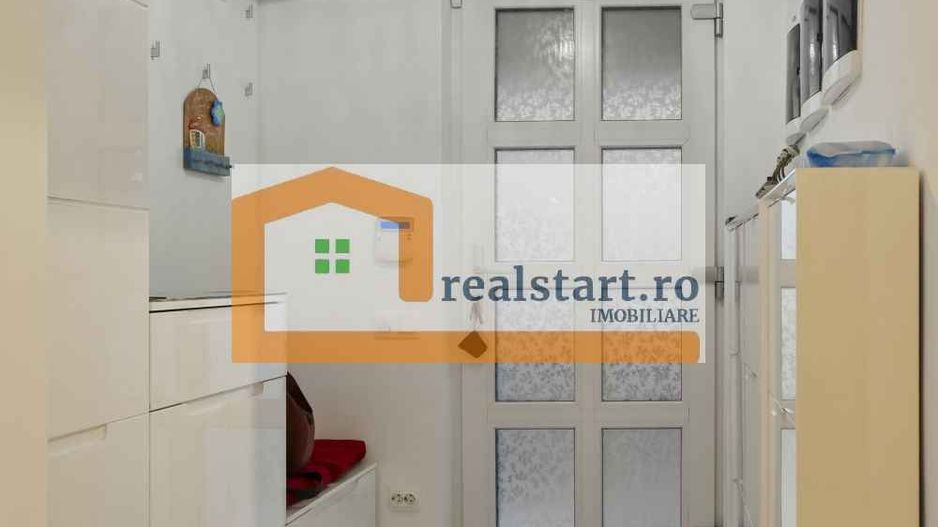Langa Padure, Vila P+Pod , 1500mp teren,  terasa 40mp,  complex securizat - Poză 20