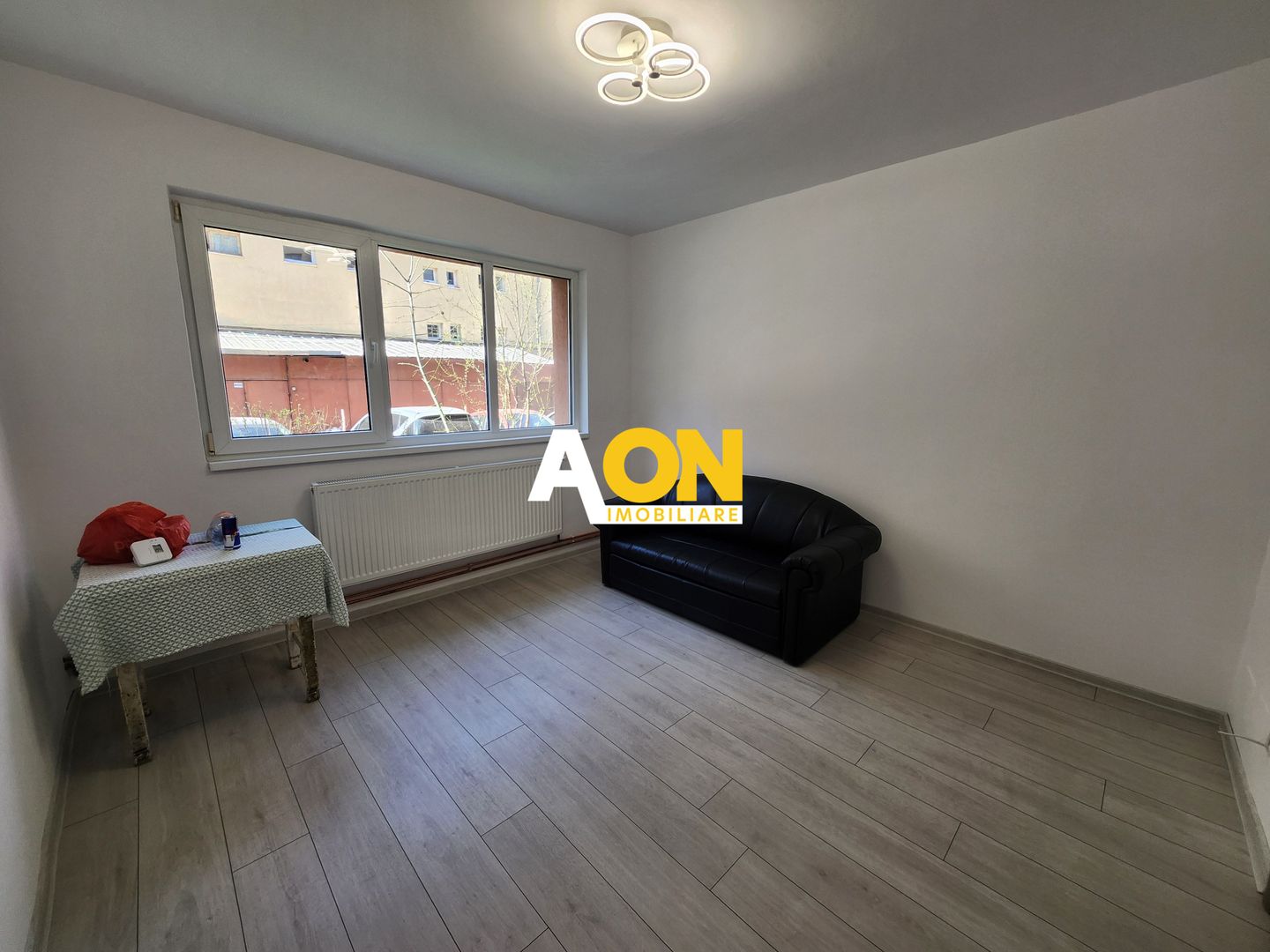 De vanzare apartament 2 camere, Centru - Poză 3
