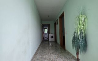 Casă spațioasă cu livadă generoasă și pod înalt, zona Borhanci - Poză 4