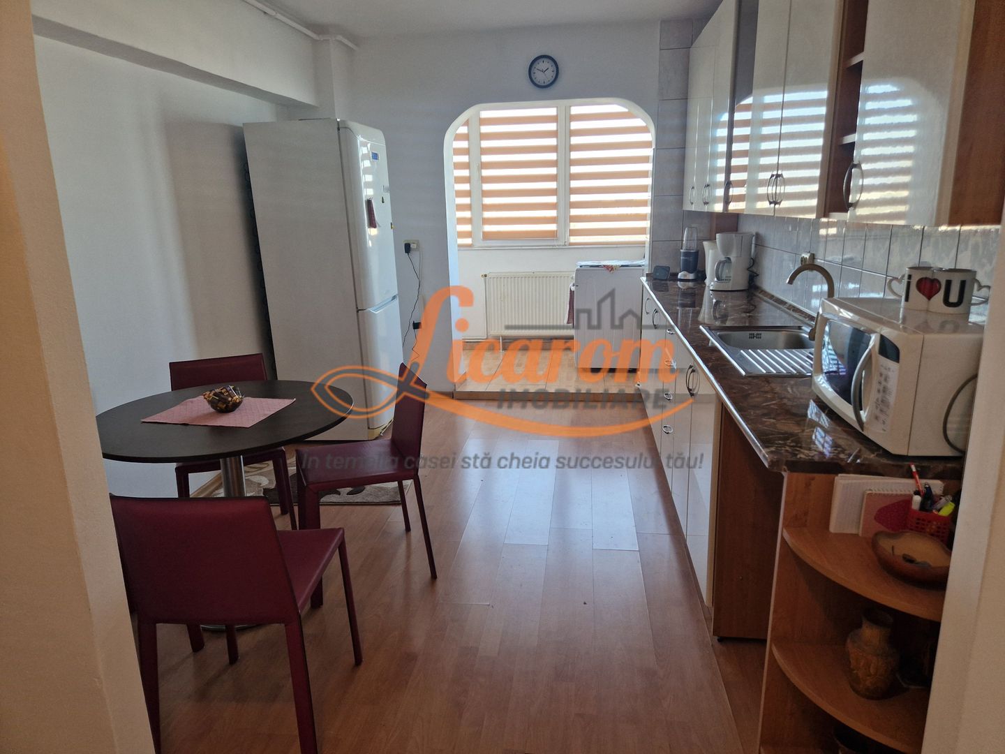 Apartament confort 1 Central - Bd Garii,decomandat,disponibil imediat. - Poză 1