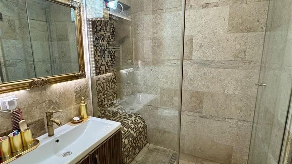 Casa cu 3 camere Ultracentrala - Poză 7