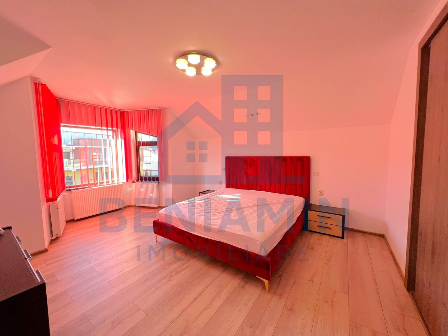 Casa Moderna-4 Dormitoare-Foisor-Mobilata-Utilata-Lux-Zona Excelenta - Poză 5