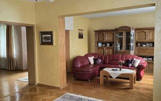 Casă în centrul municipiului Alba Iulia - Poză 4