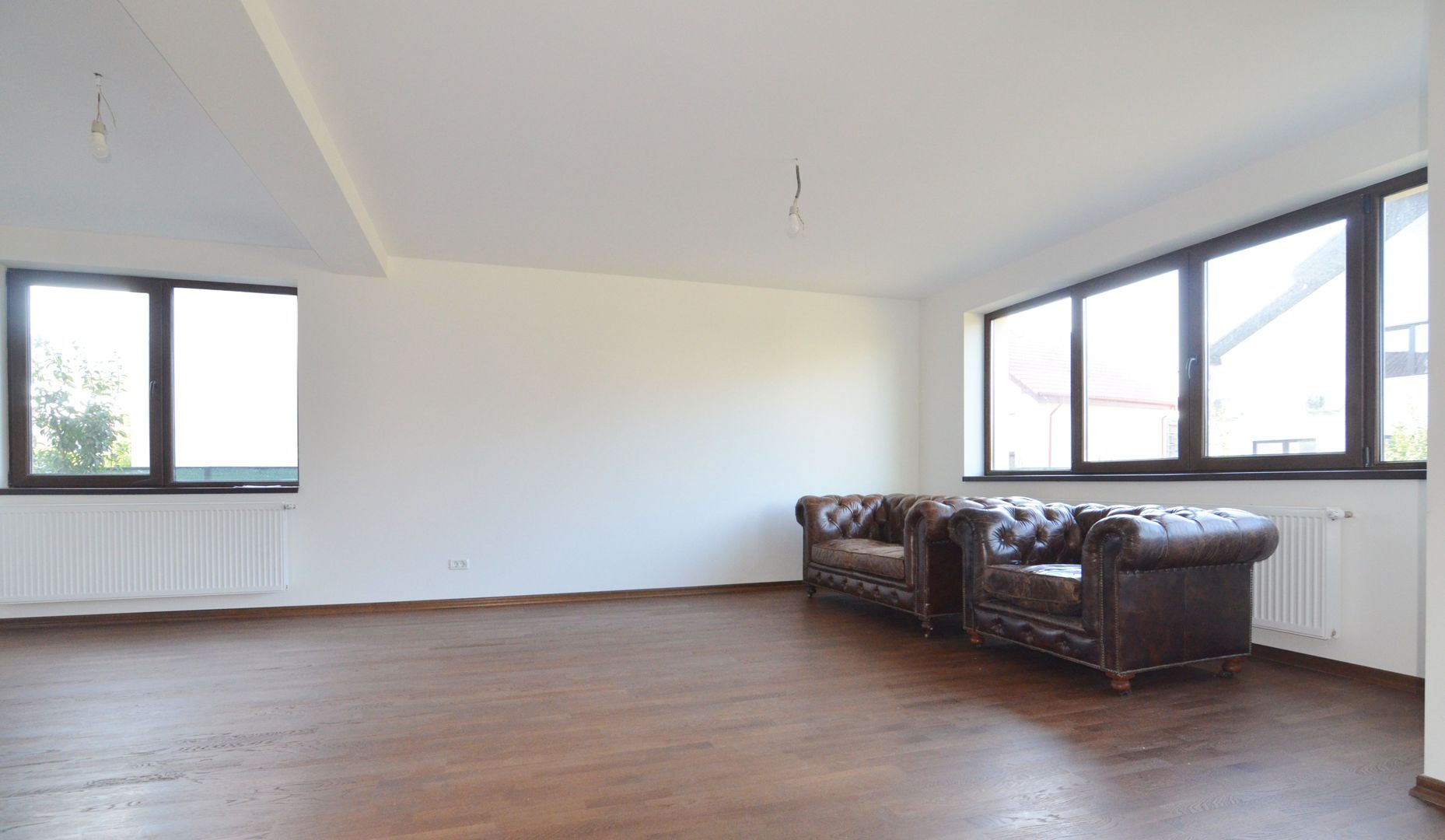 Inchiriem casa noua individuala 4 camere cu garaj - Poză 5