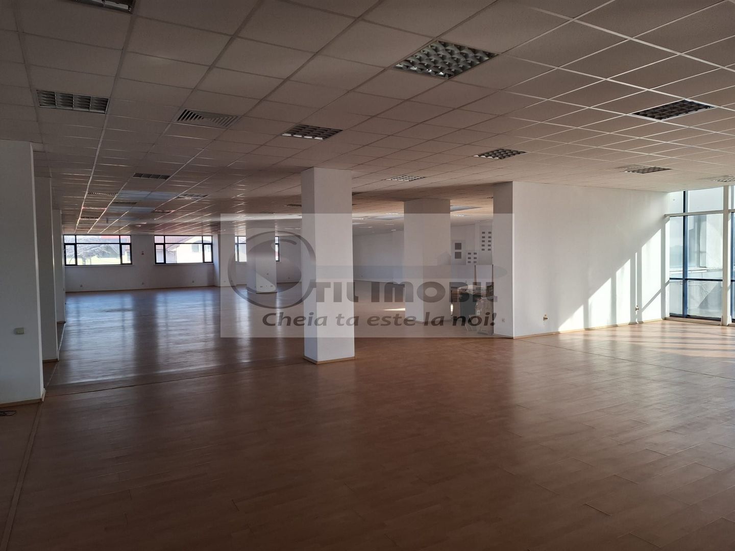 De inchiriat spatii birouri- 678 mp Pacurari Iasi - Poză 2