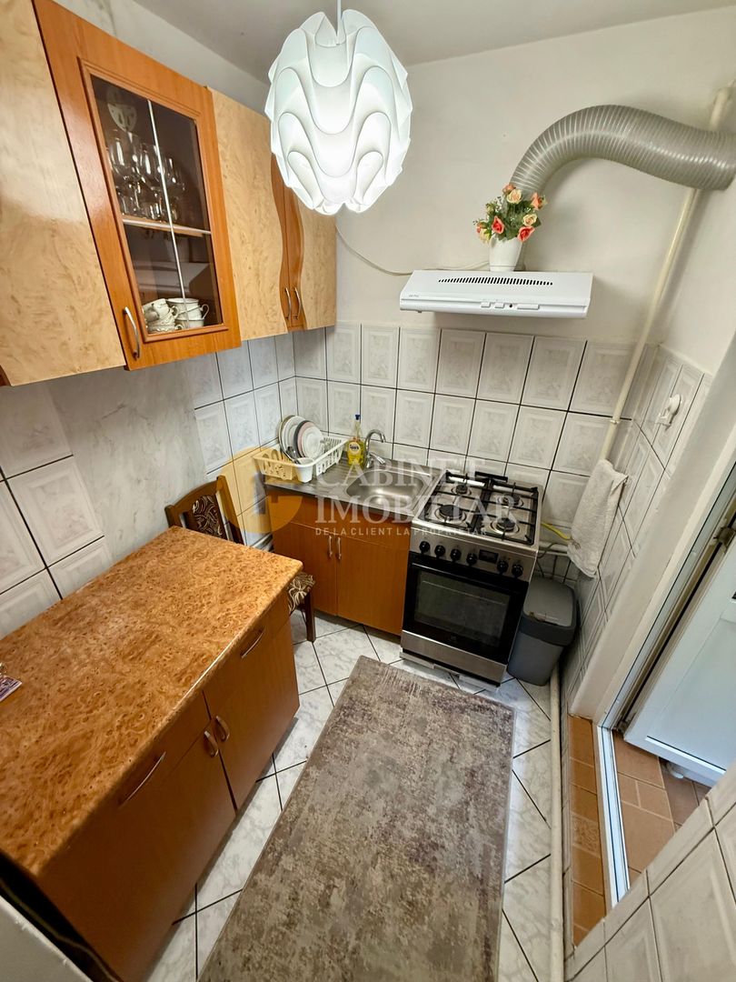 Apartament cu 2 camere -  Zona Alexandru cel Bun - Poză 6