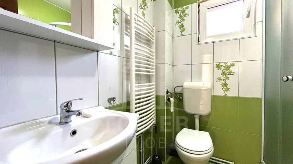 Apartament cu 3 camere, 2 băi și loc de parcare în curte – Turnișor - Poză 10