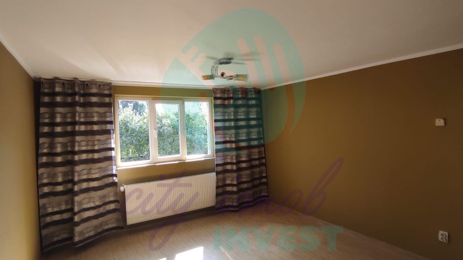 Casa cu teren de 792 mp - Poză 7