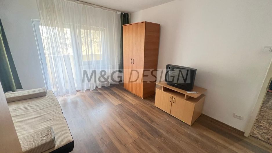 Etaj 1- Apartament  1 camera decomandat Aradului - Poză 2