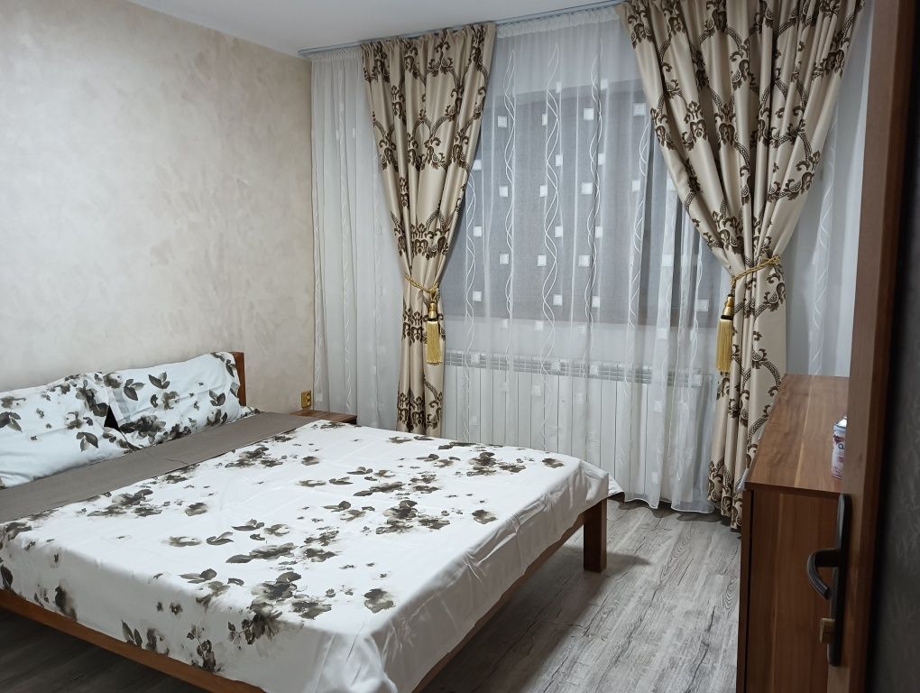 Apartament 3 cam dec Zona Piata Centrala ,etajul 2 - Poză 1