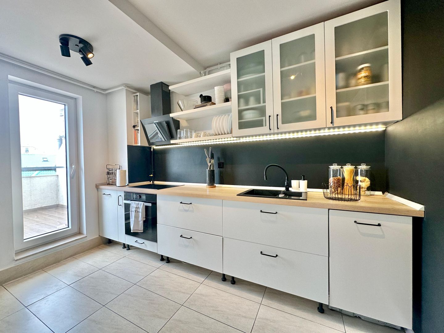 COSMOPOLIS - Apartament cu 3 camere, terasa si 2 locuri de parcare - Poză 10