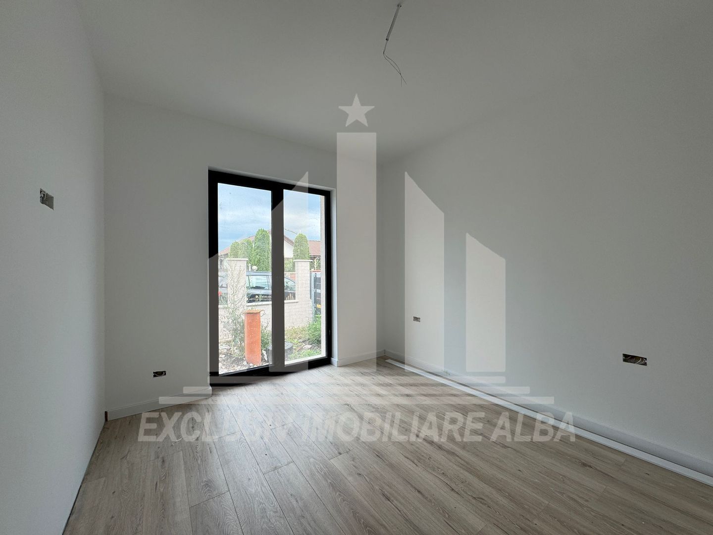 Casa individuala pe un nivel de vanzare, Orizont - Poză 4