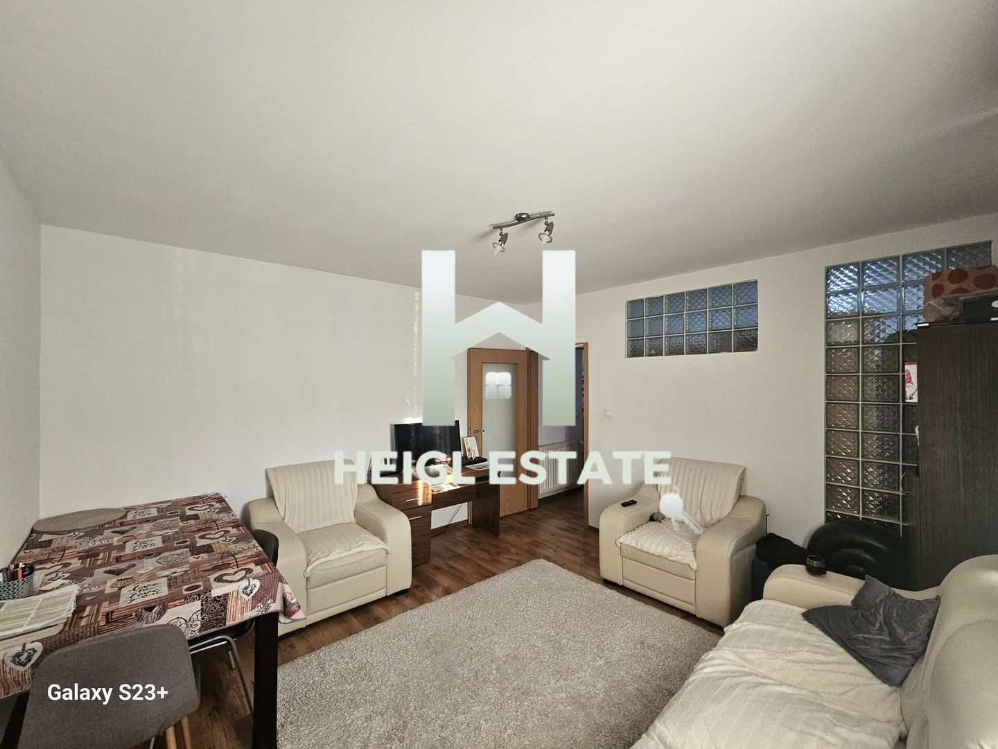 Apartament deosebit cu 2 camere - Poză 2