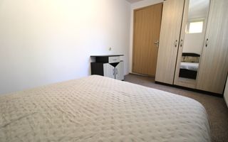 2 camere la curte intr-o zona linistita in Cetatii - Poză 9