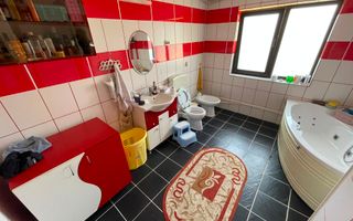 Casă Duplex Integral (Ambele Părți) - 325mp Utili, 1000mp Teren, Asfalt - Poză 8