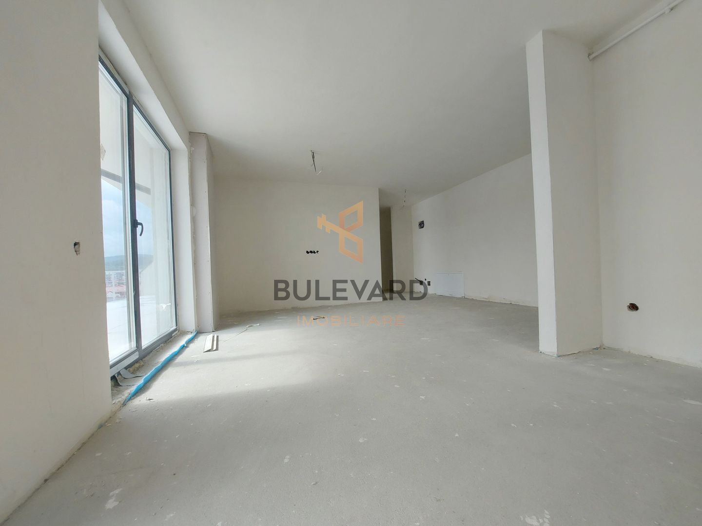 Penthouse cu terasa de 47 mp, zona strazii Eroilor! - Poză 5