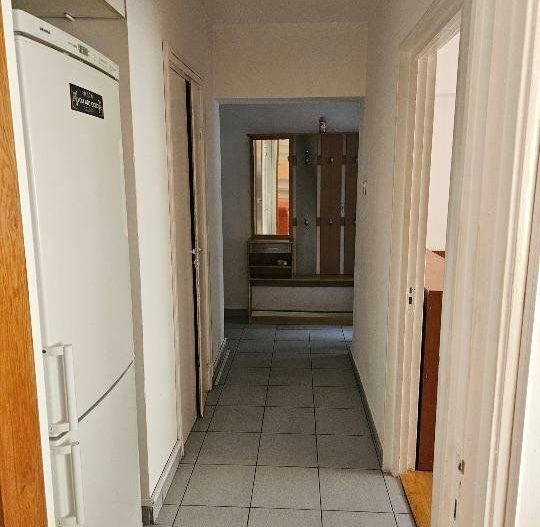 Particular - oferta ap 2 camere decomandat metrou Bucur Obor bloc reabilitat - Poză 8