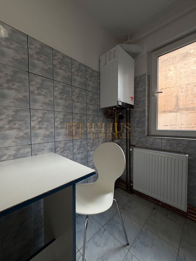 1 camera,  centrala proprie; Complex Studentesc - Rest. Dinar. - Poză 18