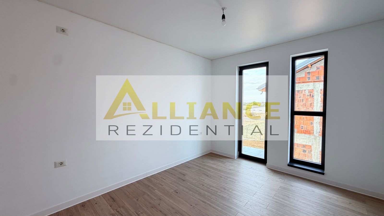 Casa Individuala - 4 camere - 2 bai - 450 mp teren - Poză 6