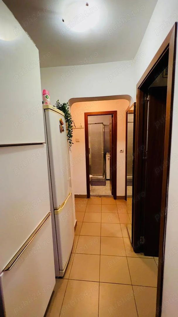 Apartament 2 camere. Bld. Brancoveanu, Zona Huedin. Loc parcare. - Poză 8