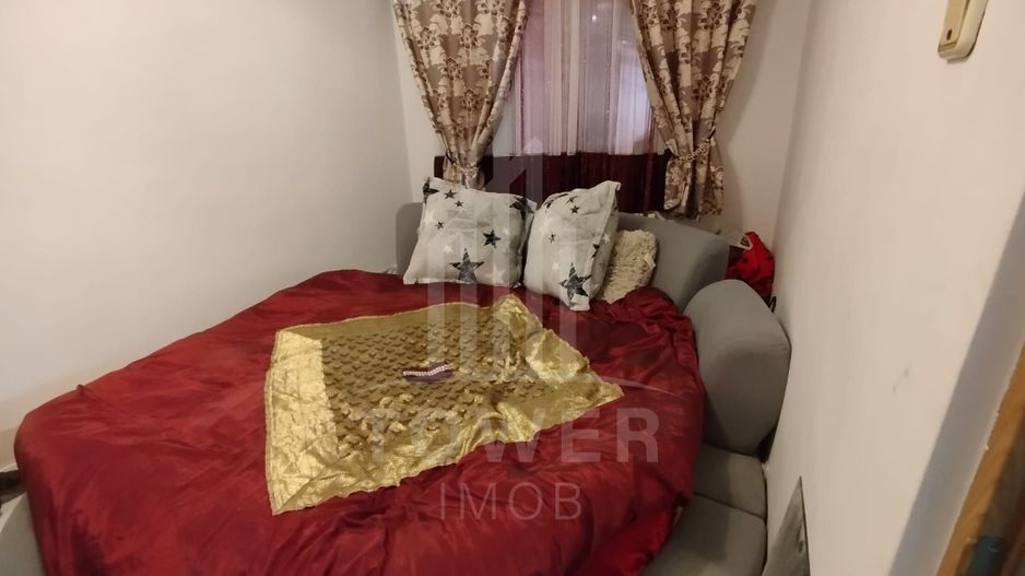 Casa de vanzare cu spatiu comercial la parter - Poză 6