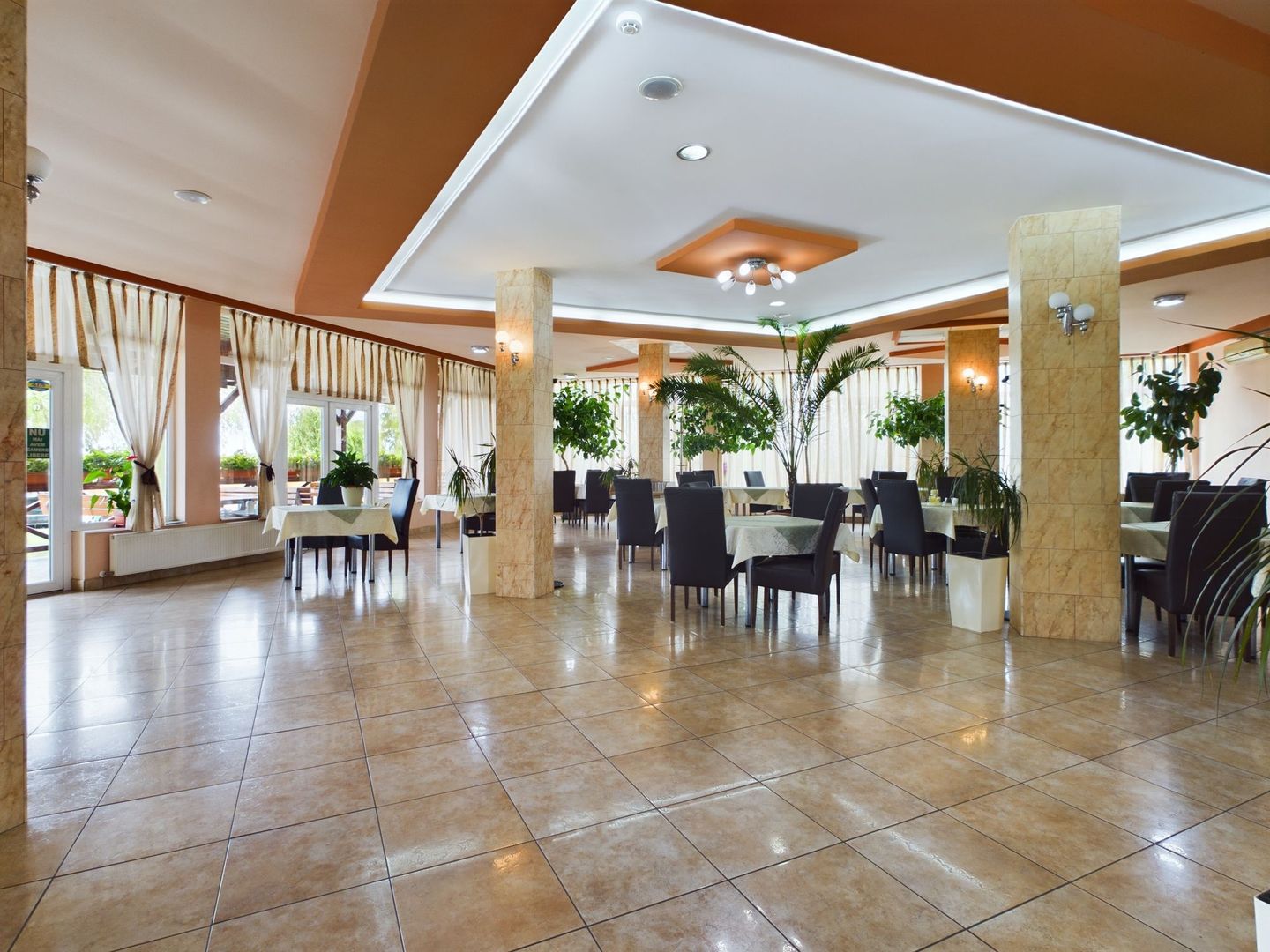 Pensiune in Arad (Vladimirescu) pe DN7 - Poză 17