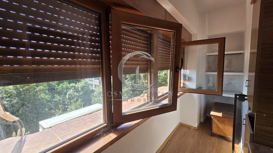 Apartament deosebit cu scara interioara si 4 camere ~ pozitie centrala - Poză 3