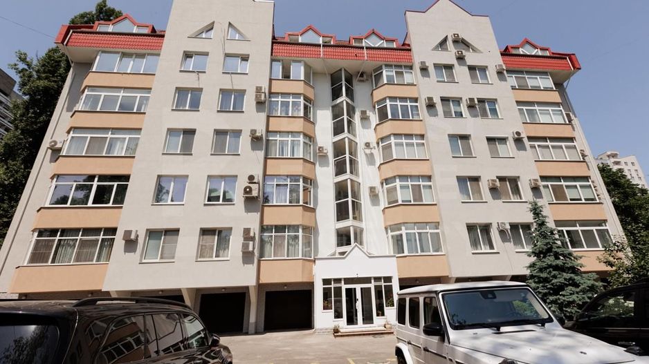 Vânzare, apartament, 3 camere, str. Ciuflea, sectorul Centru - Poză 1
