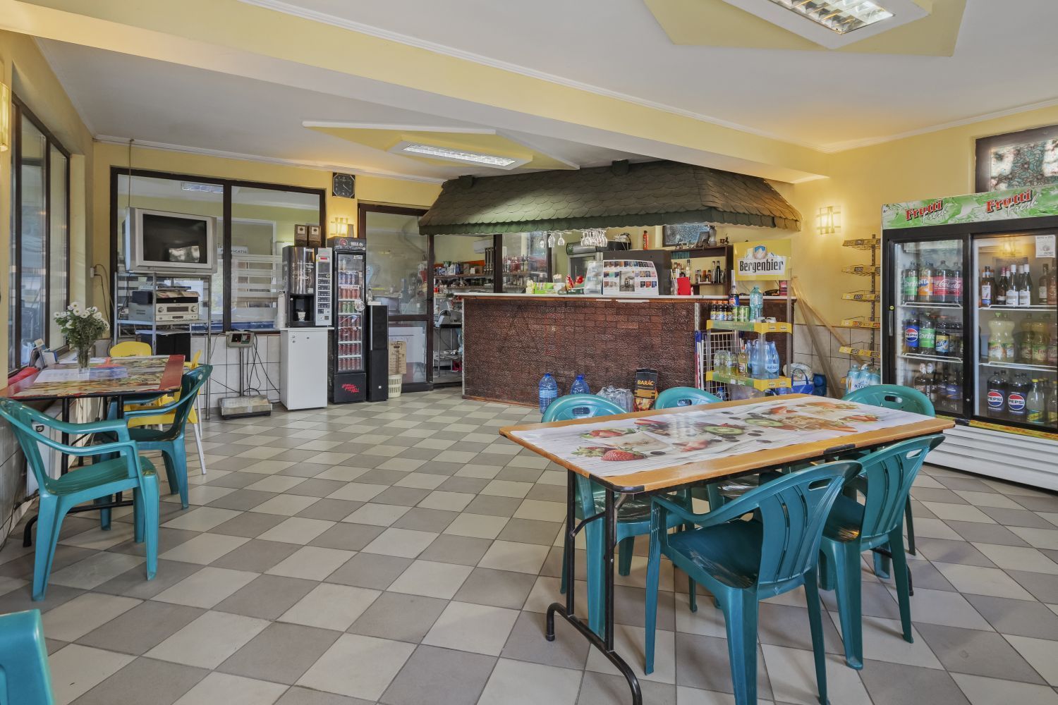 Comision 0% 2 case Vila + Spatiu Comercial + Curte Proprie - Poză 8