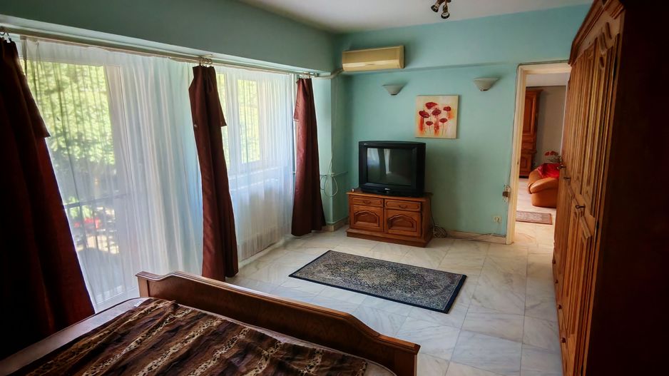 Apartament decomandat 3 camere |  Universitate – Scoala De Arhitectura - Poză 2