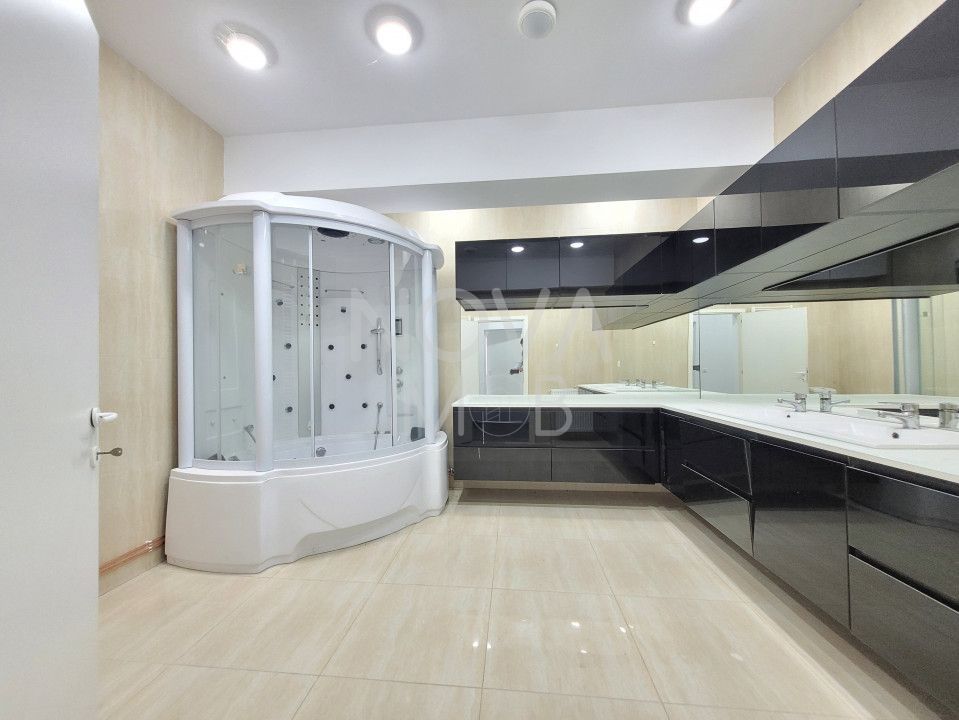 PENTHOUSE DE LUX CU TERASĂ PANORAMICĂ ȘI PRIVELIȘTE SPRE MUNȚII FĂGĂRAȘ - Poză 10