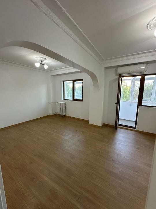 Vand apartament 4 camere Drumul Taberei Valea Argesului 2 - Poză 4