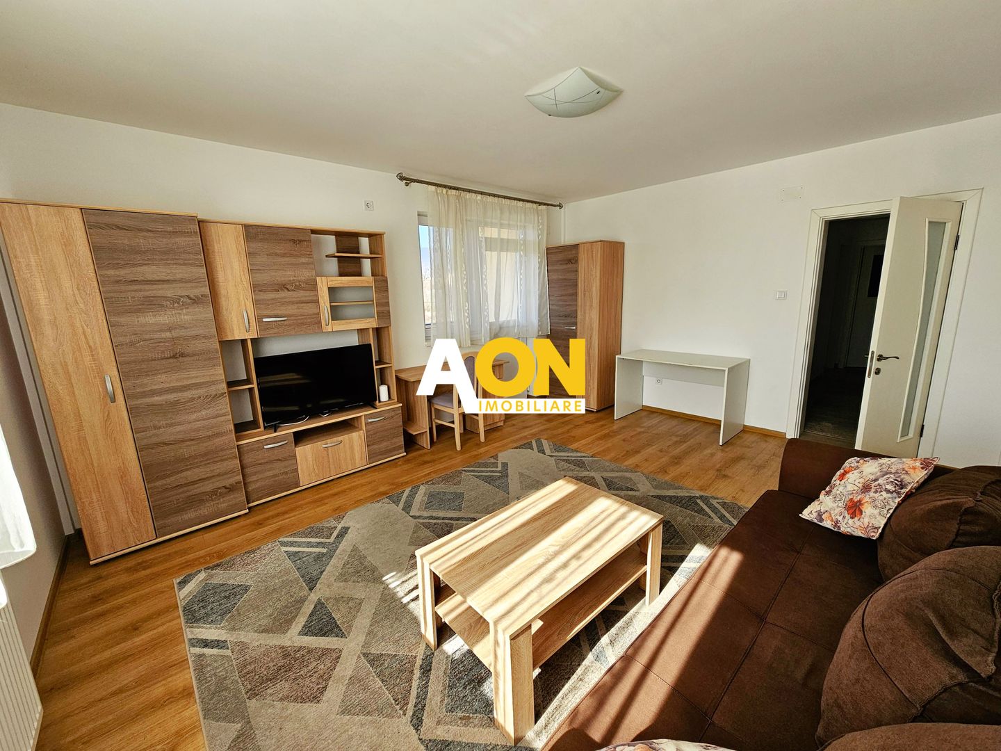 Apartament 2 camere, 2 balcoane, etaj 1, mobilat, utilat, boxa 9 mp - Poză 3
