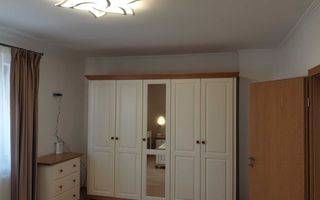 Apartament la casa 2 dormitoare terasa si curte proprie Sub Arini - Poză 5