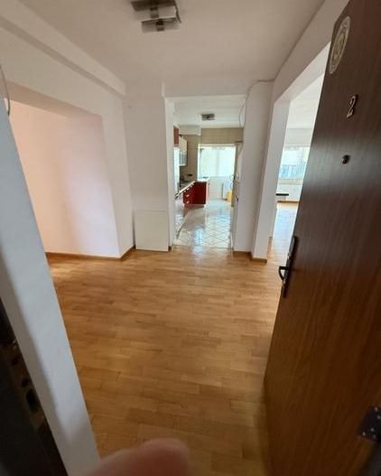 BRASADAS inchiriaza ap 3 cam birou/locuit - terasa - Unirii. - Poză 16