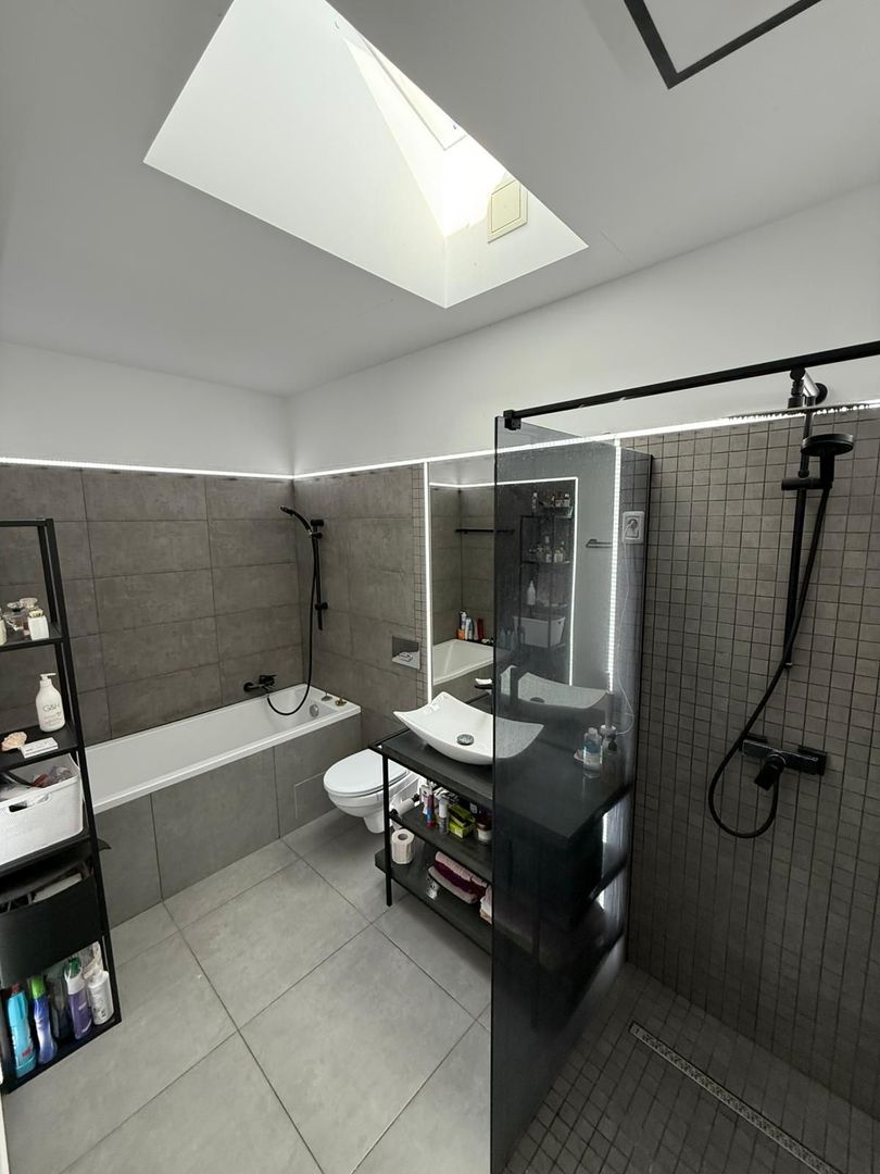 Piscină | Mobilată complet | Panouri solare | 3 băi și terasă închisă - Poză 15