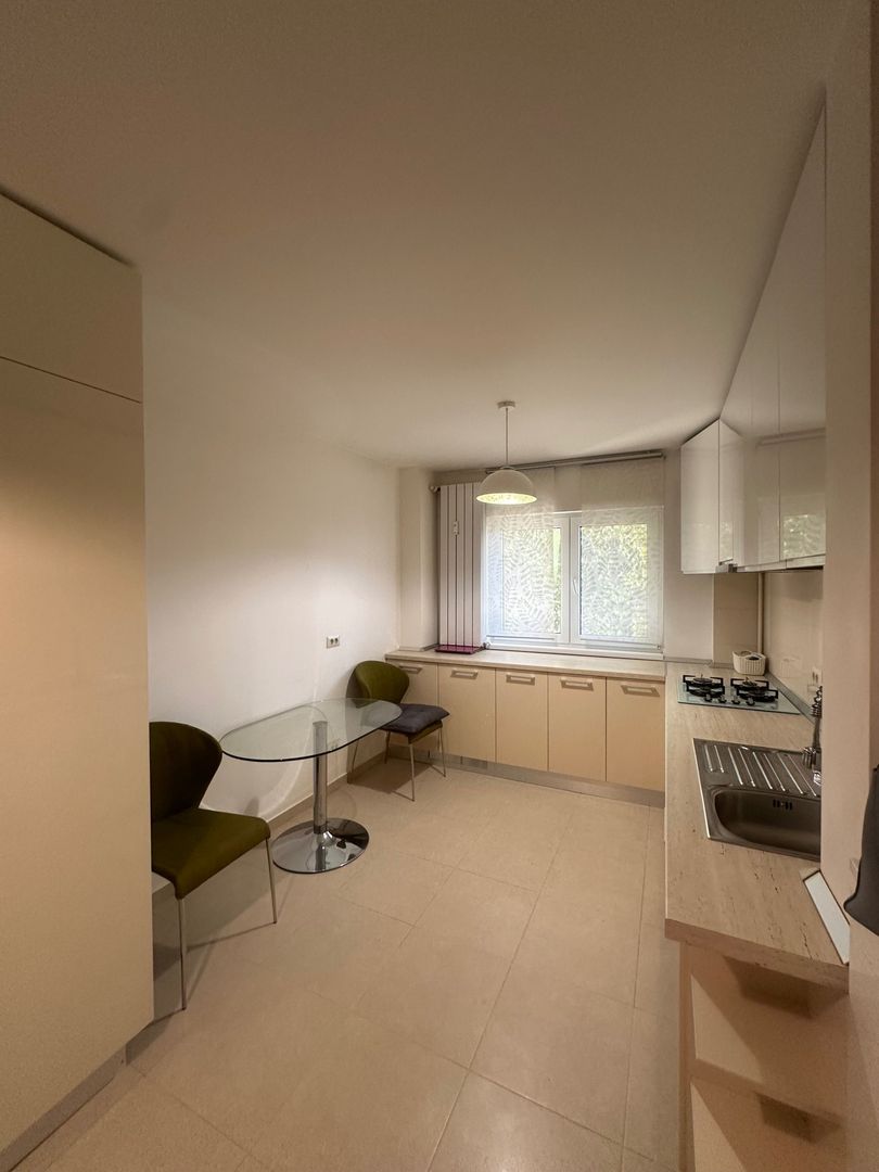 Apartament mosilor 2 camere - Poză 1