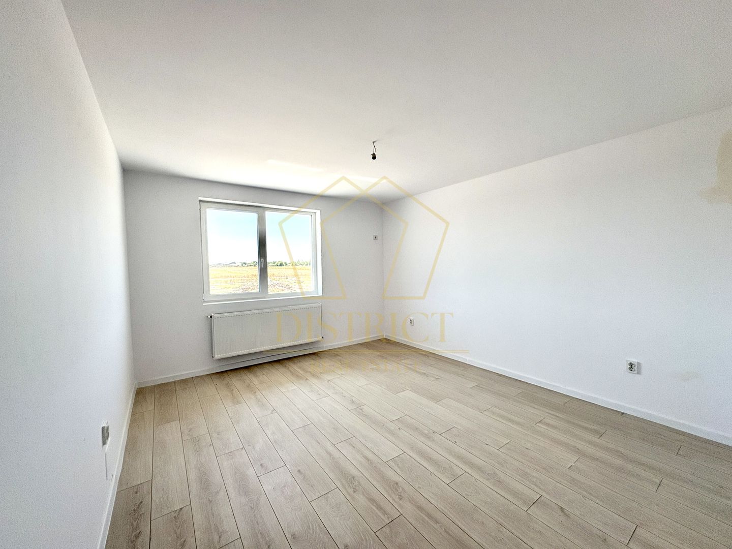 Apartament decomandat cu o camera | Giroc | Hotel IQ - Poză 2