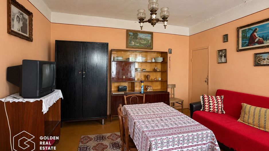 Casa 4 camere, anexe, teren 1349 mp, Galsa - Poză 5