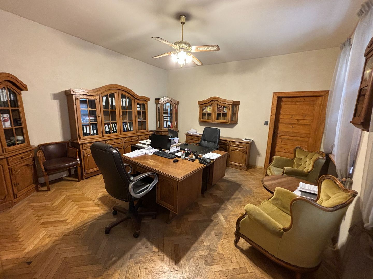 Centru Istoric, Piata Sfatului, 2 camere, 62mp, 158000Euro - Poză 8